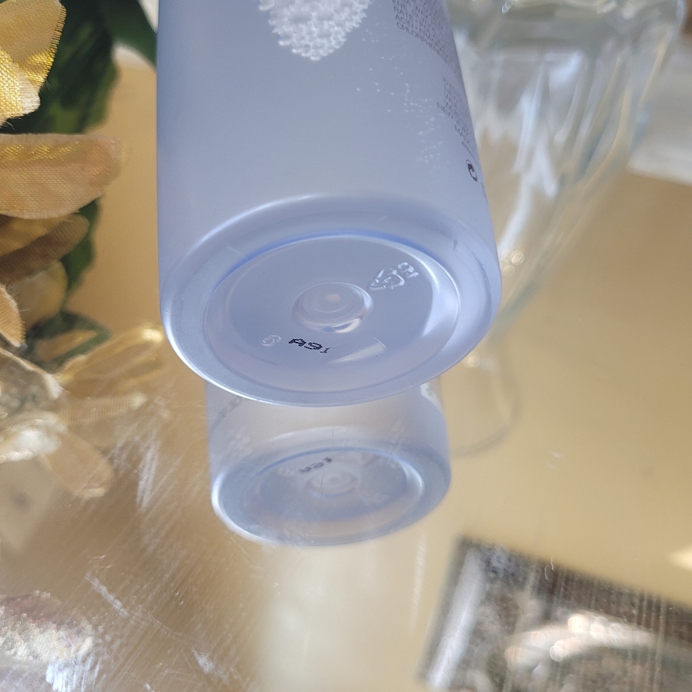 Estee Lauder - Picture 4 of 5